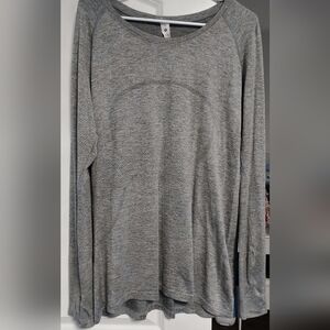 Lululemon Heather Gray Long Sleeve Top